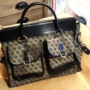 Dooney & Bourke purse
